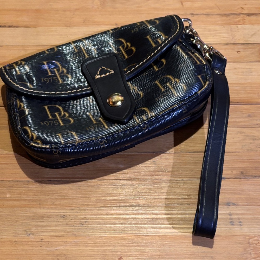 Dooney & Bourke Black and Gold Wristlet